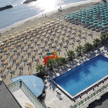 Club Esse Mediterraneo Montesilvano Marina Esterno foto
