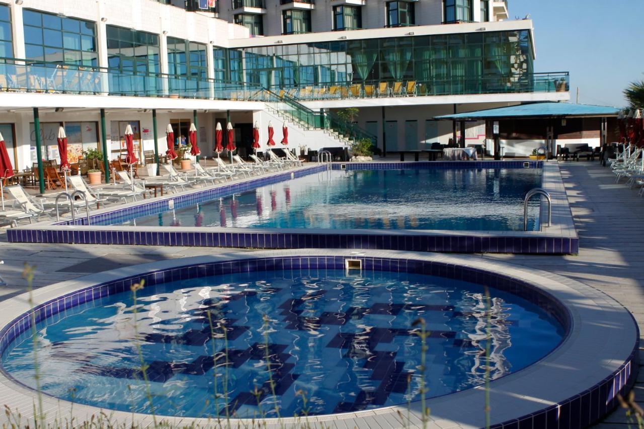 Club Esse Mediterraneo Montesilvano Marina Esterno foto